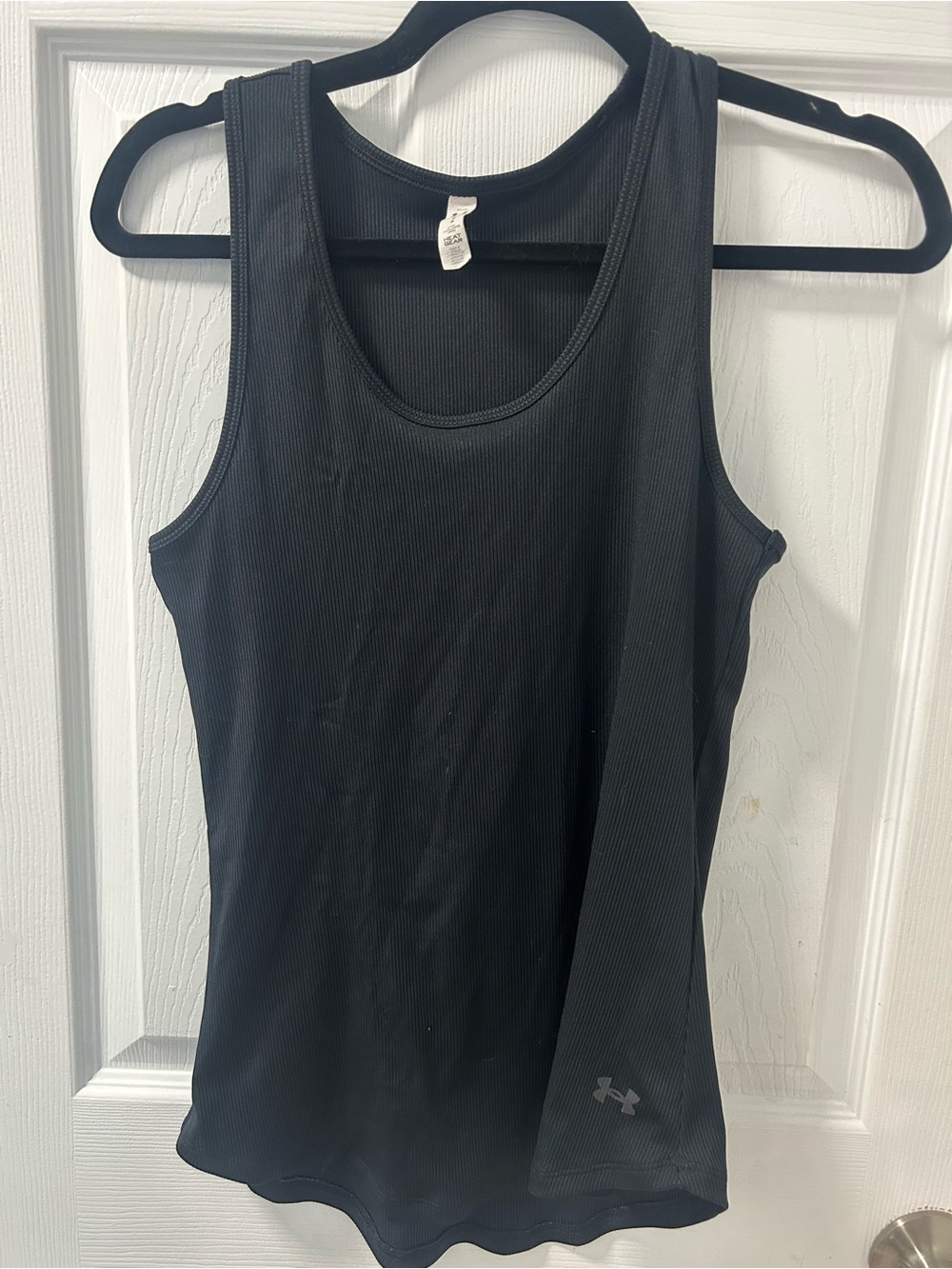 Under Armour Black womens heat gear tank large
